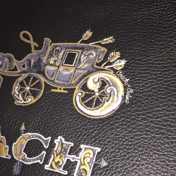 Coach Large Wristlet 30 with Chelsea anima… - Picture 3 of 6